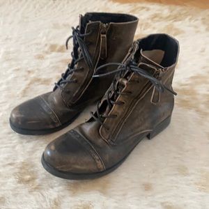 Aldo distressed style boots